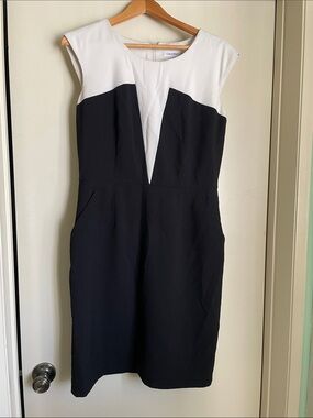 Calvin Klein Black and White Cap-Sleeve Colorblock Midi Dress